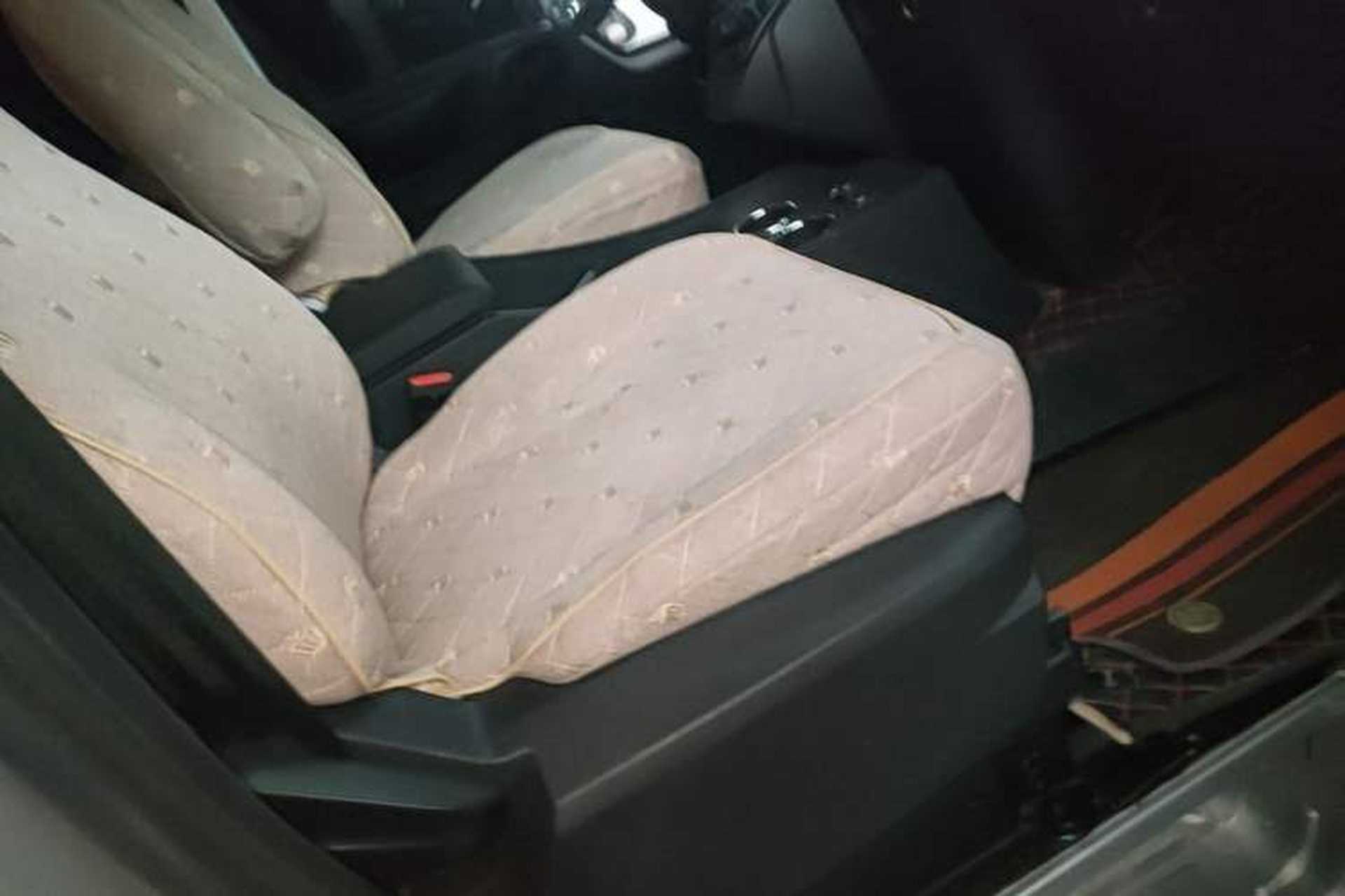 Used JMC Fushun 2023 2.0T Manual Mid-axle Mid-roof Commercial Multi-purpose 6-Seater Passenger Vehicle Right Front Seat