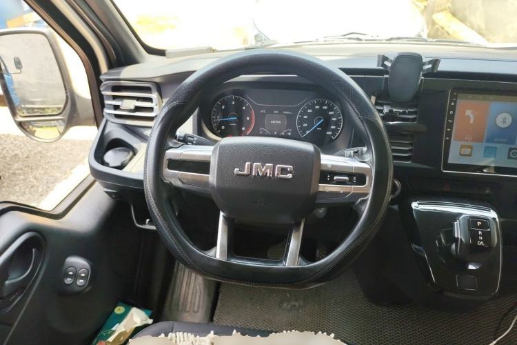 Used JMC Fushun 2023 2.0T Automatic Short-Wheelbase Low-Roof Commercial & Multi-Purpose Passenger Vehicle 6-Seater with Dual-Opening Tailgate Steering Wheel