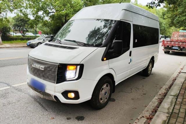 Used JMC Fushun 2023 2.0T Automatic Mid-Range High-Roof Commercial Multi-Purpose 7-Seater Passenger Vehicle