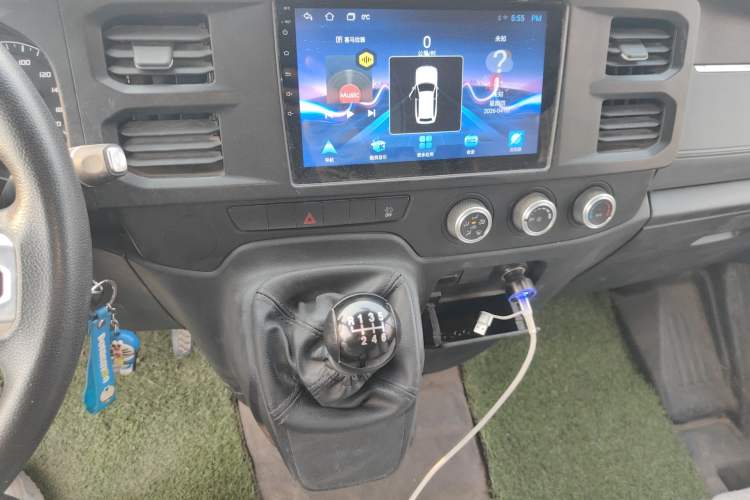 Used JMC Fushun 2023 2.0T Manual Short-Wheelbase Mid-Height Commercial Multi-Purpose 5-Seater Passenger Vehicle Audio And AC Panel