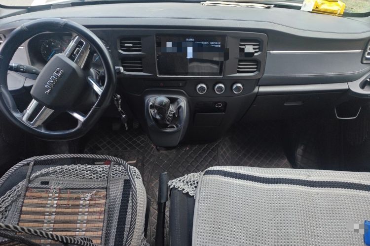 Used JMC Fushun 2023 2.0T Manual Diesel Long-Wheelbase High-Roof Business Van with Dual Rear Tires 6–9 Seats Center Console