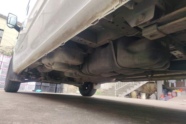 Used JMC Fushun 2023 2.0T Manual Mid-Drive Mid-Roof Commercial Multi-Purpose 7-Seater Passenger Vehicle Chassis Rear Left