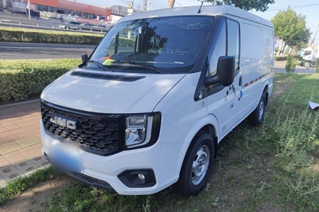 Used JMC Fushun 2023 2.0T Manual Short-Wheelbase Low-Roof Commercial Van 2/3 Seats with Lift-Up Tailgate