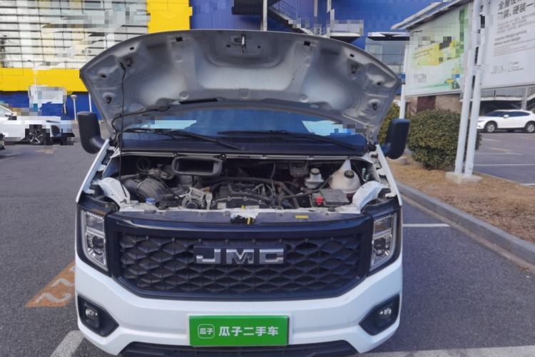 Used JMC Fushun 2023 2.0T Manual Short-Wheelbase Low-Roof Commercial Van 2/3 Seats with Lift-Up Tailgate Engine Bay