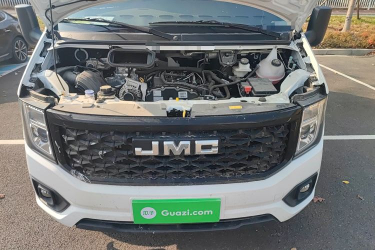 Used JMC Fushun 2023 2.0T Manual Short-Wheelbase Low-Roof Commercial Multi-Purpose Passenger Vehicle 6 Seats with Dual-Opening Tailgate Engine Bay