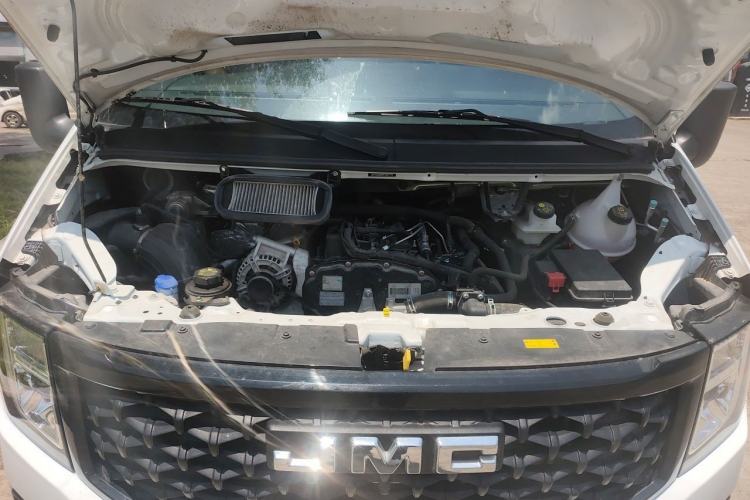 Used JMC Fushun 2023 2.0T Automatic Short-Wheelbase Low-Roof Commercial Van 2/3 Seats with Lift-Up Tailgate Engine Bay
