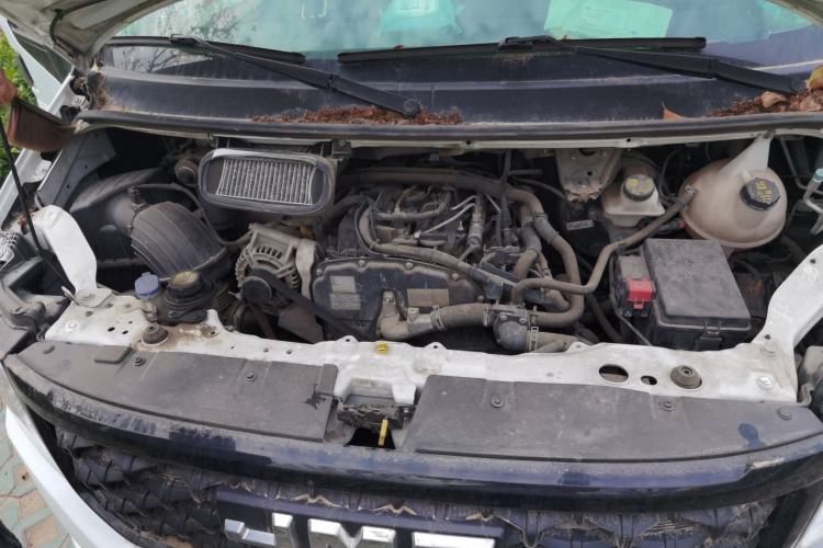 Used JMC Fushun 2023 2.0T Automatic Long-Wheelbase High-Roof Commercial Van—2/3 Seats Engine Bay