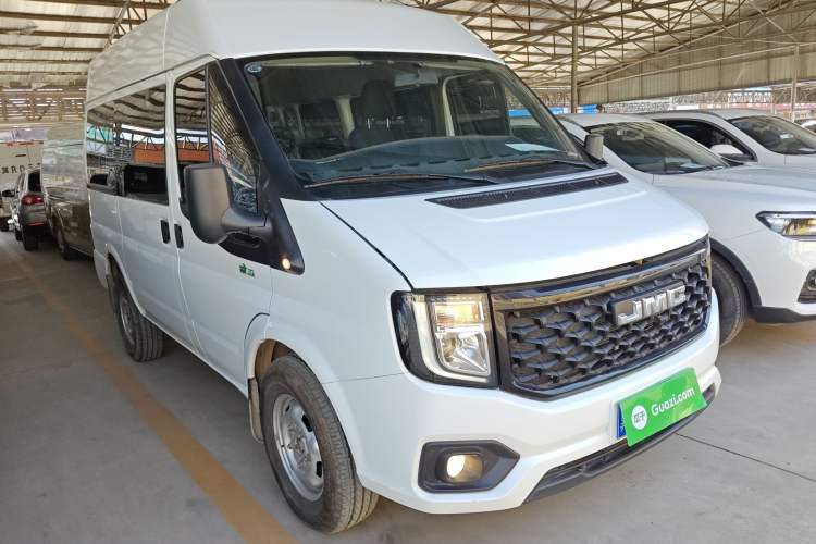 Used JMC Fushun 2023 2.0T Automatic Short-Wheelbase Mid-Top Commercial Multi-Purpose 6-Seater Passenger Vehicle Exterior 1