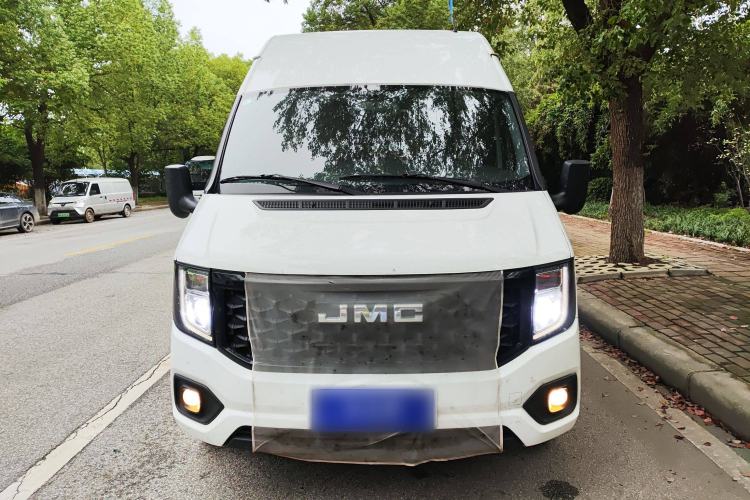 Used JMC Fushun 2023 2.0T Automatic Mid-Range High-Roof Commercial Multi-Purpose 7-Seater Passenger Vehicle Exterior 1