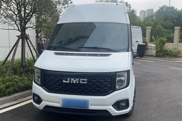 Used JMC Fushun 2023 2.0T Manual Diesel Long-Wheelbase High-Roof Business Van with Dual Rear Tires 6–9 Seats Exterior 1