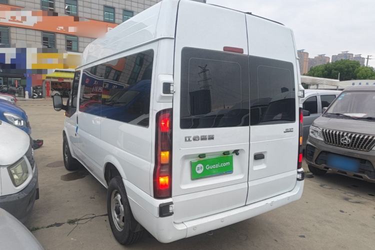 Used JMC Fushun 2023 2.0T Manual Short-Wheelbase Mid-Height Commercial Multi-Purpose 5-Seater Passenger Vehicle Exterior 2