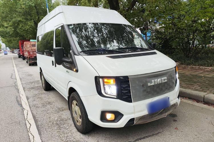 Used JMC Fushun 2023 2.0T Automatic Mid-Range High-Roof Commercial Multi-Purpose 7-Seater Passenger Vehicle Exterior 2