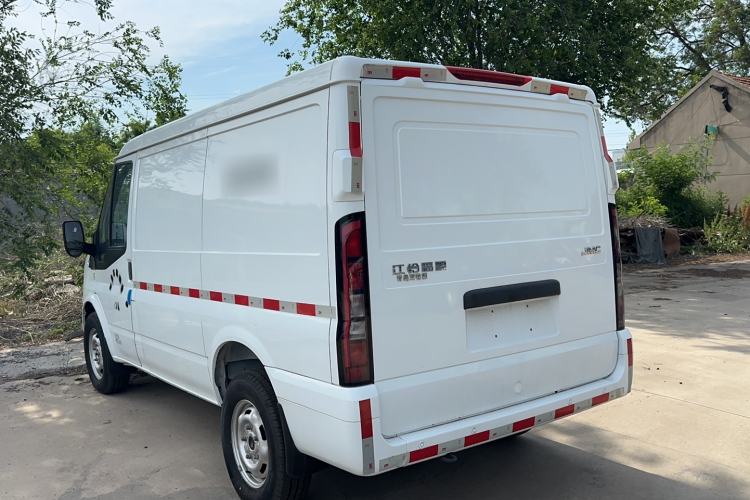 Used JMC Fushun 2023 2.0T Manual Short-Wheelbase Low-Roof Commercial Van 2/3 Seats with Lift-Up Tailgate Exterior 2