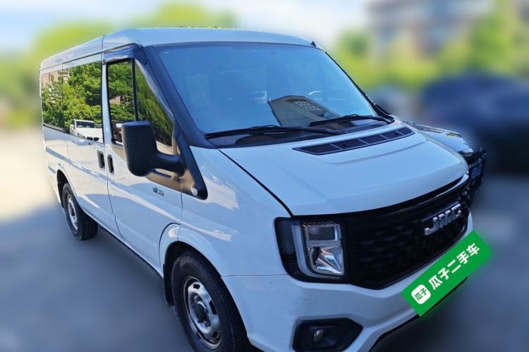 Used JMC Fushun 2023 2.0T Automatic Short-Wheelbase Low-Roof Commercial Van 2/3 Seats with Dual-Opening Tailgate Exterior 2