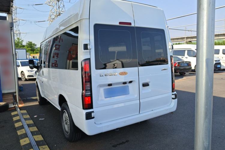 Used JMC Fushun 2023 2.0T Automatic Short-Wheelbase Mid-Height Commercial Multi-Purpose Passenger Vehicle 5 Seats Exterior 2
