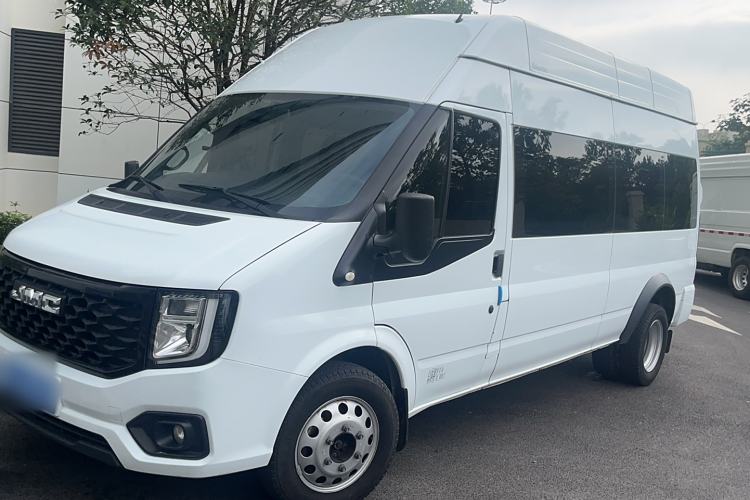 Used JMC Fushun 2023 2.0T Manual Diesel Long-Wheelbase High-Roof Business Van with Dual Rear Tires 6–9 Seats Exterior 2