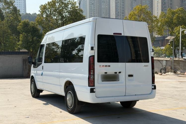 Used JMC Fushun 2023 2.0T Manual Mid-axle Mid-roof Business-Class 9-Seater (Non-Commercial) Exterior 3
