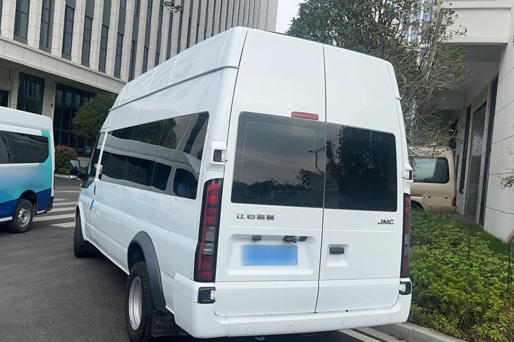Used JMC Fushun 2023 2.0T Manual Diesel Long-Wheelbase High-Roof Business Van with Dual Rear Tires 6–9 Seats Exterior 3