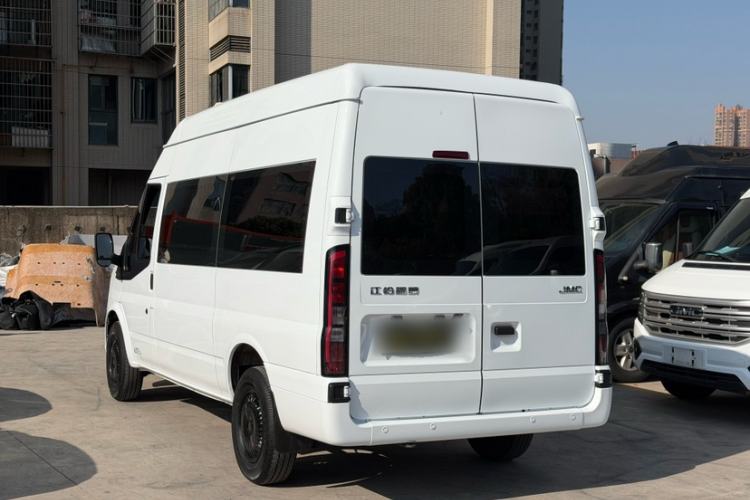 Used JMC Fushun 2023 2.0T Manual Mid-Roof Mid-Height Passenger Version Business-Class 9-Seater (Non-Commercial) Exterior 3