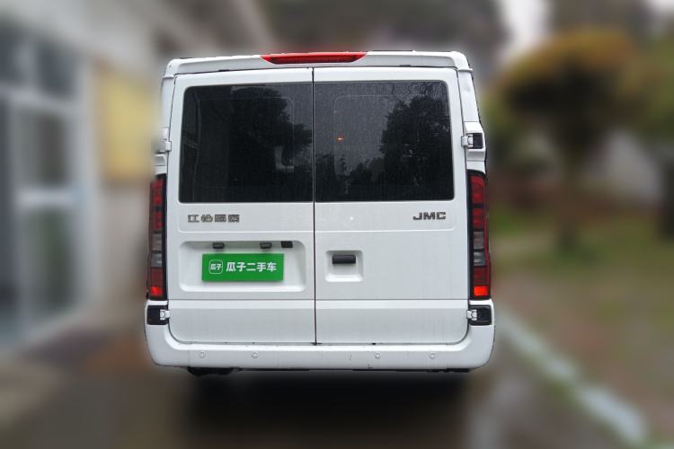 Used JMC Fushun 2023 2.0T Automatic Short-Wheelbase Low-Roof Commercial Van 2/3 Seats with Dual-Opening Tailgate Exterior 4