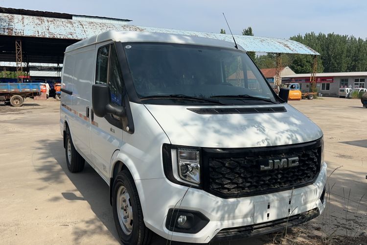 Used JMC Fushun 2023 2.0T Manual Short-Wheelbase Low-Roof Commercial Van 2/3 Seats with Lift-Up Tailgate Exterior 5