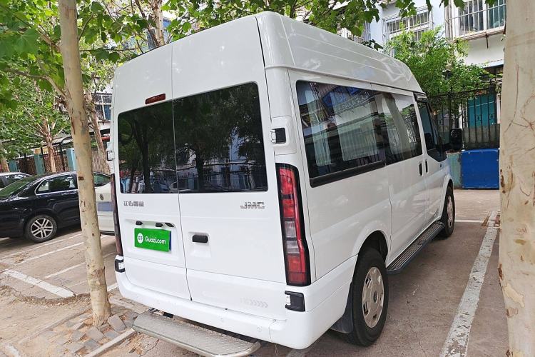 Used JMC Fushun 2023 2.0T Automatic Short-Wheelbase Mid-Top Commercial Multi-Purpose 6-Seater Passenger Vehicle Exterior 5