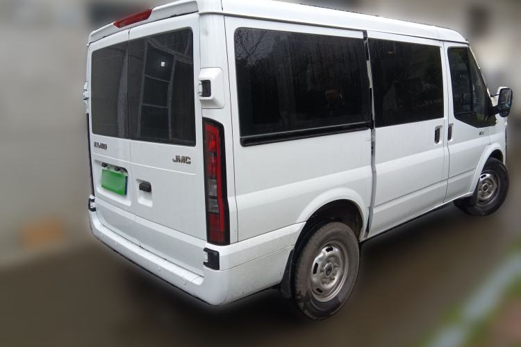 Used JMC Fushun 2023 2.0T Automatic Short-Wheelbase Low-Roof Commercial Van 2/3 Seats with Dual-Opening Tailgate Exterior 5