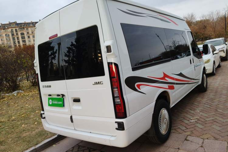 Used JMC Fushun 2023 2.0T Automatic Mid-Range Mid-Roof Commercial Multi-Purpose 6-Seater Passenger Vehicle Exterior 5