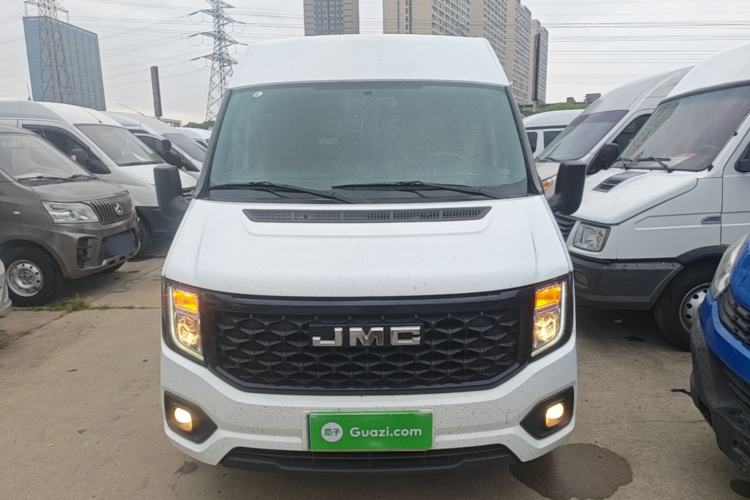 Used JMC Fushun 2023 2.0T Manual Short-Wheelbase Mid-Height Commercial Multi-Purpose 5-Seater Passenger Vehicle Front