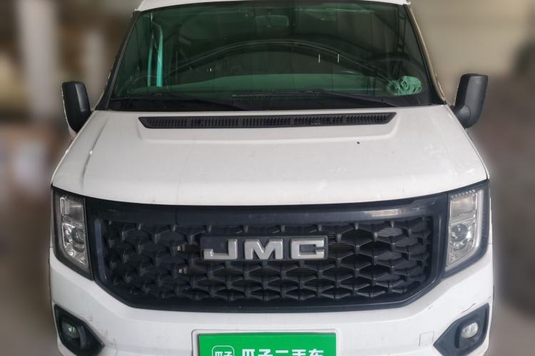 Used JMC Fushun 2023 2.0T Manual Short-Wheelbase Low-Roof Commercial Van 2/3 Seats with Lift-Up Tailgate Front
