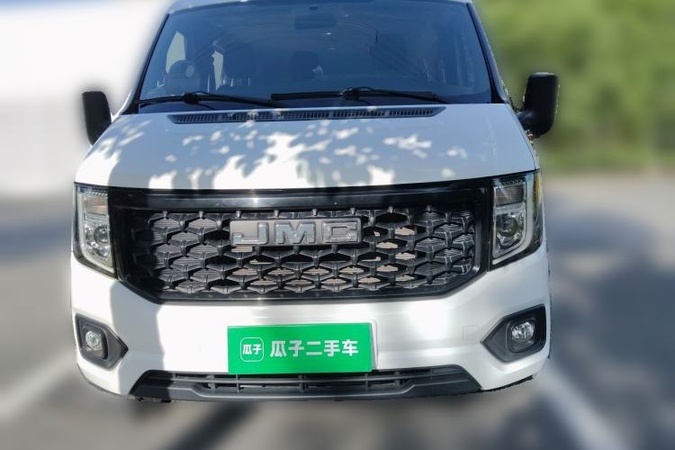 Used JMC Fushun 2023 2.0T Manual Short-Wheelbase Garage Version Commercial Van Transporter with 2/3 Seats Front