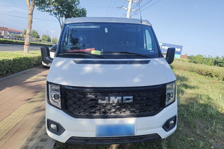 Used JMC Fushun 2023 2.0T Manual Short-Wheelbase Low-Roof Commercial Van 2/3 Seats with Lift-Up Tailgate Front