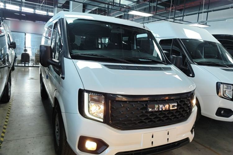 Used JMC Fushun 2023 2.0T Manual Short Wheelbase Low-Roof Commercial Multi-Purpose Passenger Vehicle 6 Seats with Lift-Up Tailgate Front