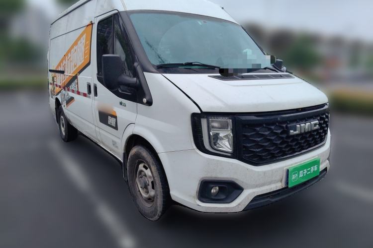Used JMC Fushun 2023 2.0T Manual Mid-Drive Mid-Roof Commercial Van Transporter 2/3 Seats Front Right 45 Deg