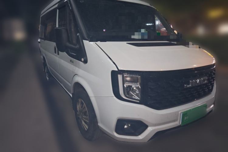 Used JMC Fushun 2023 2.0T Manual Short-Wheelbase Low-Roof Commercial Multi-Purpose Passenger Vehicle 6 Seats with Dual-Opening Tailgate Front Right 45 Deg