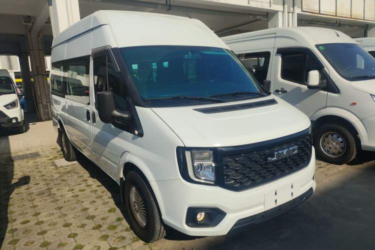 Used JMC Fushun 2023 2.0T Automatic Mid-Range High-Roof Commercial Multi-Purpose 7-Seater Passenger Vehicle Front Right 45 Deg