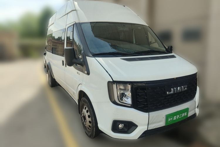 Used JMC Fushun 2023 2.0T Manual Diesel Long-Wheelbase High-Roof Business Van with Dual Rear Tires 6–9 Seats Front Right 45 Deg