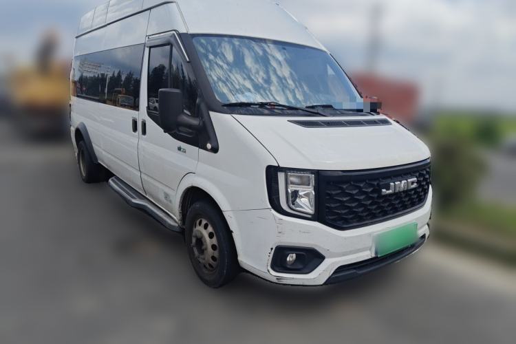Used JMC Fushun 2023 2.0T Manual Diesel Long-Wheelbase High-Roof Business Van with Dual Rear Tires 6–9 Seats Front Right 45 Deg