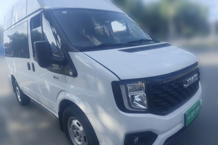 Used JMC Fushun 2023 2.0T Manual Short Wheelbase Mid-Height Passenger Version Business-Class 11-Seater (Non-Operational) Front Right 45 Deg