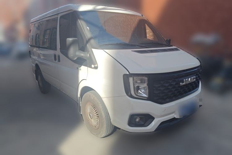 Used JMC Fushun 2023 2.0T Manual Short-Wheelbase Low-Roof Commercial Van 2/3 Seats with Dual-Swing Tailgate Front Right 45 Deg