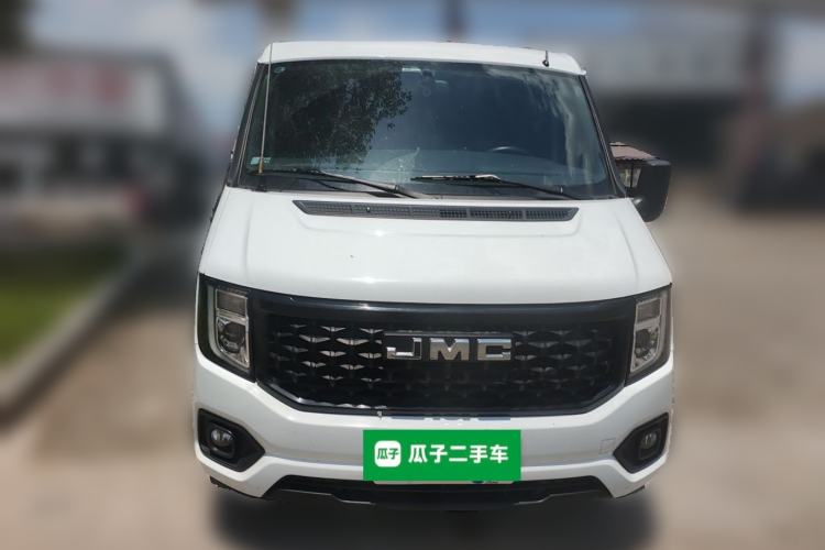 Used JMC Fushun 2023 2.0T Automatic Short-Wheelbase Low-Roof Commercial Van 2/3 Seats with Lift-Up Tailgate Front