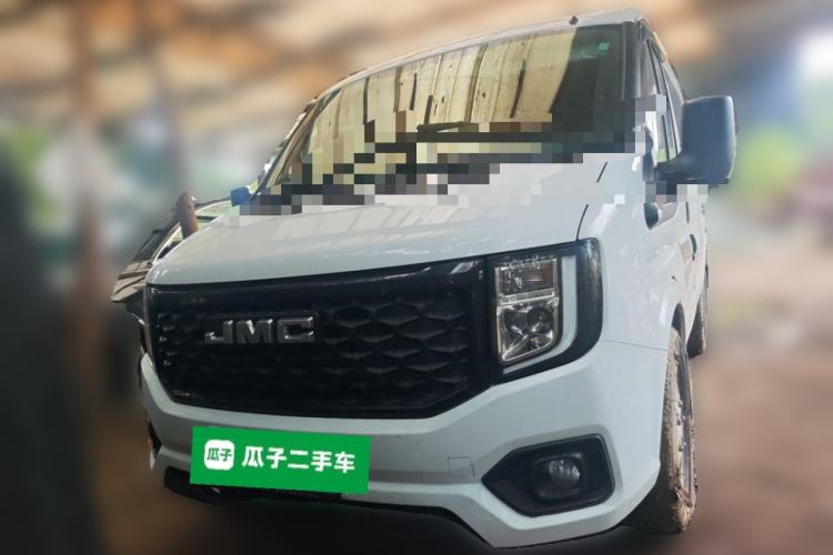 Used JMC Fushun 2023 2.0T Automatic Short-Wheelbase Low-Roof Commercial Van 2/3 Seats with Dual-Opening Tailgate Front