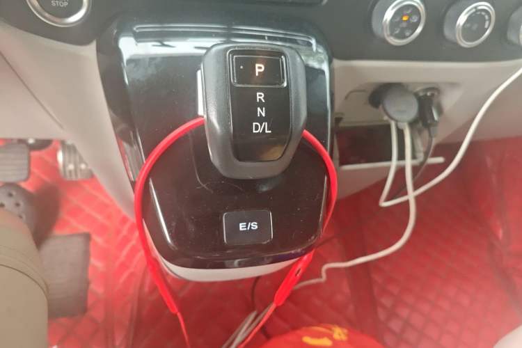 Used JMC Fushun 2023 2.0T Automatic Mid-Roof Business Class 9 (Non-Commercial) Gear Lever