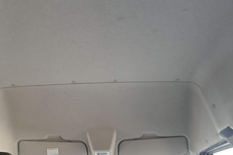 Used JMC Fushun 2023 2.0T Automatic Short-Wheelbase Mid-Height Commercial Multi-Purpose Passenger Vehicle 5 Seats Headliner