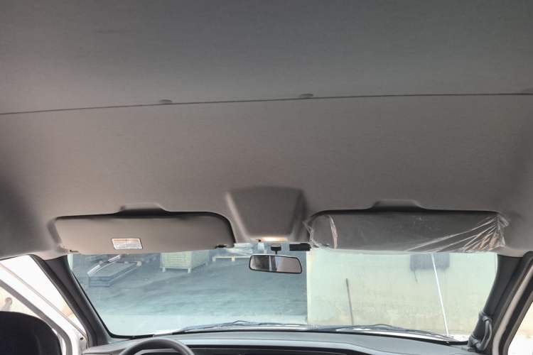 Used JMC Fushun 2023 2.0T Manual Short-Wheelbase Mid-Top Commercial Multi-Purpose 6-Seater Passenger Vehicle Headliner
