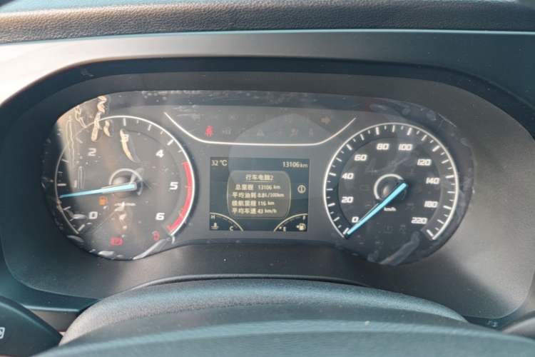 Used JMC Fushun 2023 2.0T Manual Mid-Drive Mid-Roof Commercial Multi-Purpose 7-Seater Passenger Vehicle Instrument Cluster