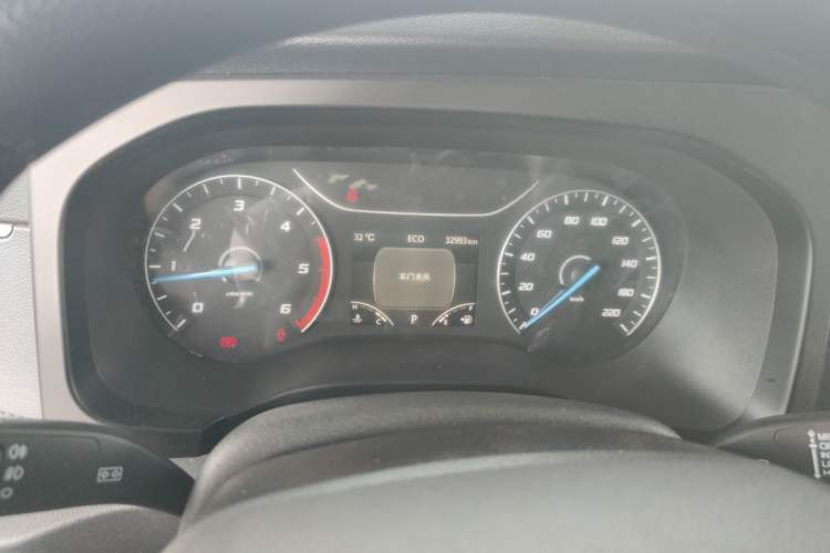 Used JMC Fushun 2023 2.0T Automatic Mid-Range High-Roof Commercial Multi-Purpose 7-Seater Passenger Vehicle Instrument Cluster