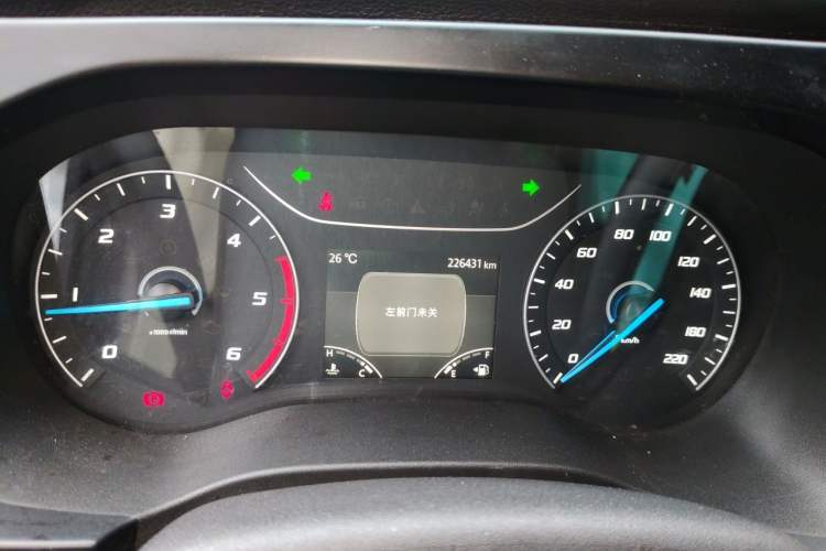 Used JMC Fushun 2023 2.0T Manual Short-Wheelbase Mid-Top Commercial Multi-Purpose 6-Seater Passenger Vehicle Instrument Cluster