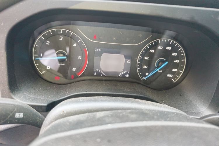 Used JMC Fushun 2023 2.0T Manual Short-Wheelbase Mid-Height Commercial Multi-Purpose 5-Seater Passenger Vehicle Instrument Cluster