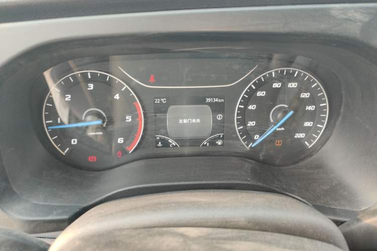 Used JMC Fushun 2023 2.0T Manual Short-Wheelbase Mid-Height Commercial Multi-Purpose 5-Seater Passenger Vehicle Instrument Cluster